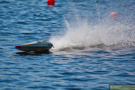 Enlarge photo 550