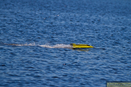 Enlarge photo 737