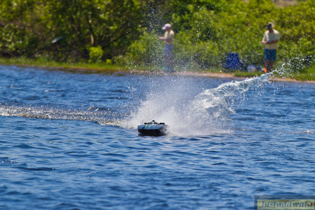 Enlarge photo 889
