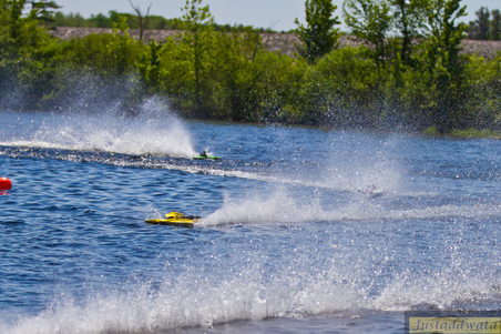 Enlarge photo 932