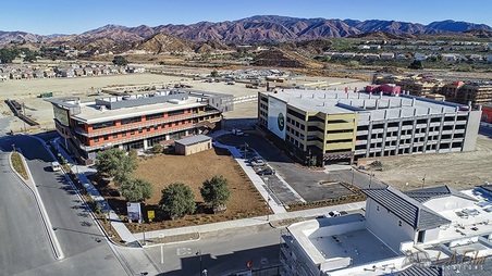 Canyon modern office bldg