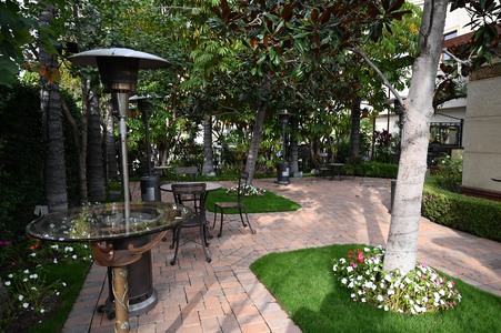 Enlarge photo 21