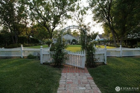 Enlarge photo 2