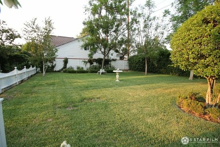 Enlarge photo 16