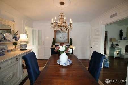 Enlarge photo 25