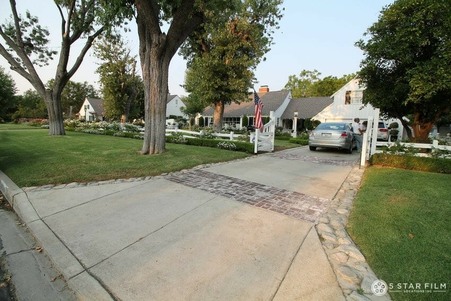 Enlarge photo 27