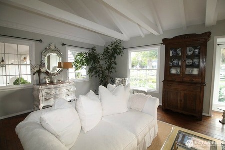 Enlarge photo 59