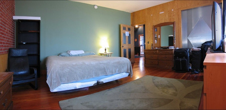 Enlarge photo 2