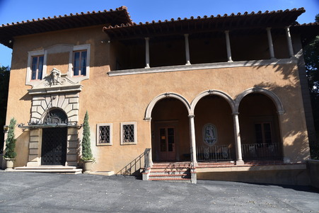 Alverno mansion