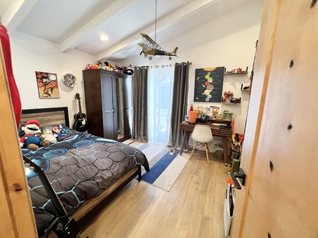 Enlarge photo 29