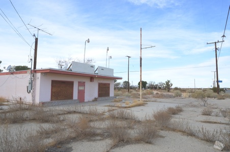 Abandoned_Gas_Station