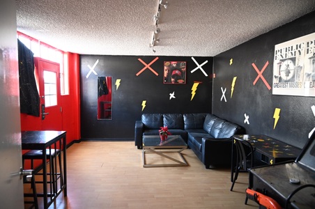 Enlarge photo 32