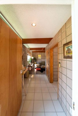 Enlarge photo 12