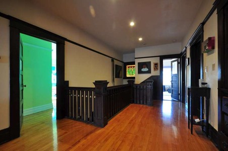 Enlarge photo 42