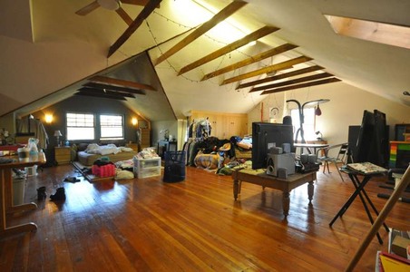 Enlarge photo 79