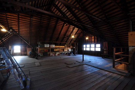 Enlarge photo 80