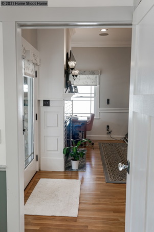 Enlarge photo 35