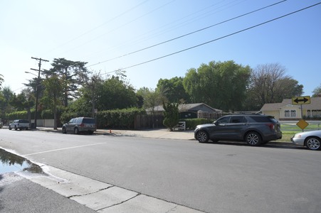 Enlarge photo 83