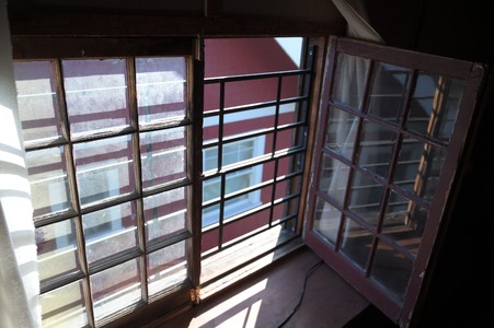 Enlarge photo 24