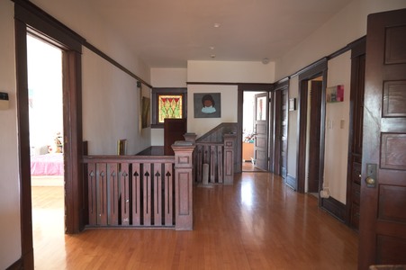 Enlarge photo 38