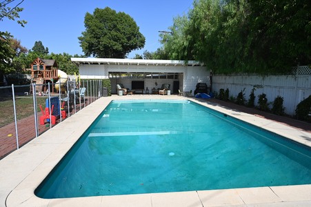 Enlarge photo 38
