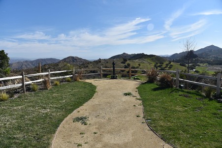 Enlarge photo 88