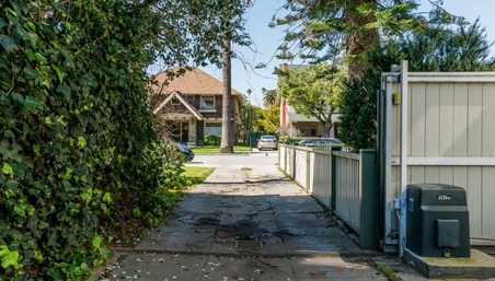 Enlarge photo 53