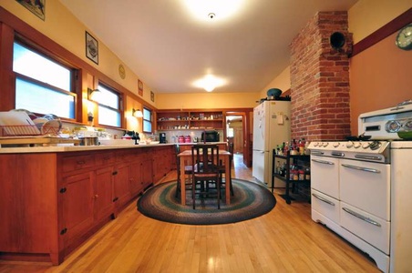 Enlarge photo 25