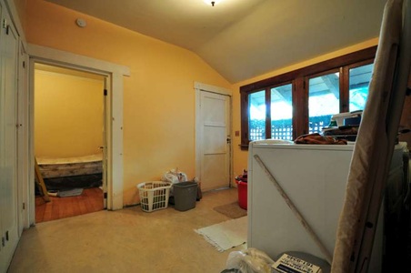 Enlarge photo 59