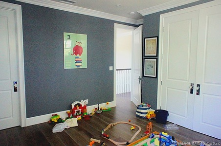 Enlarge photo 60