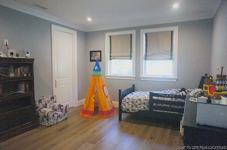 Enlarge photo 62