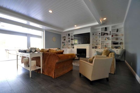 Enlarge photo 32