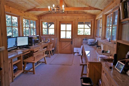 Enlarge photo 38