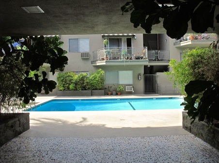 Hollywood Apartment