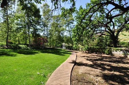 Enlarge photo 12