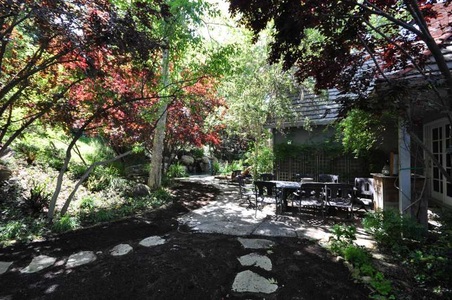 Enlarge photo 27