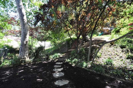 Enlarge photo 28
