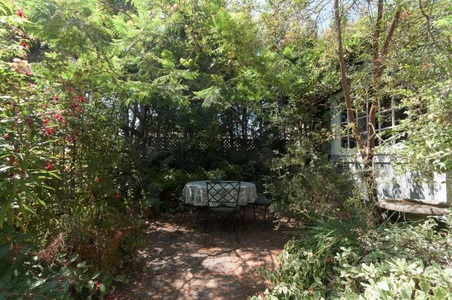 Enlarge photo 24