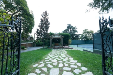 Enlarge photo 99