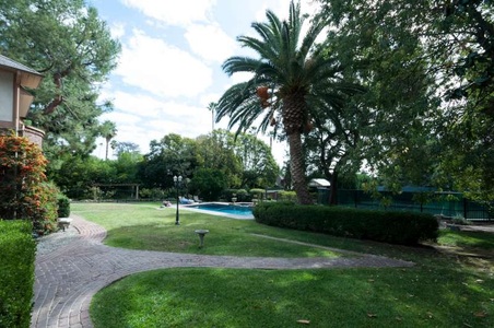 Enlarge photo 106
