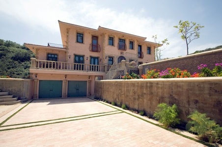 Enlarge photo 2