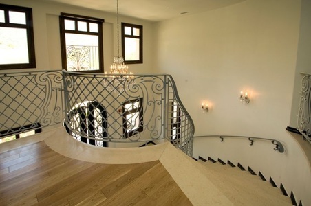 Enlarge photo 25