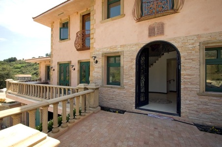 Enlarge photo 52