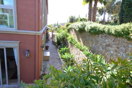 Enlarge photo 70