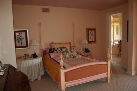 Enlarge photo 53