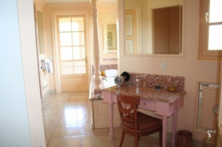 Enlarge photo 56