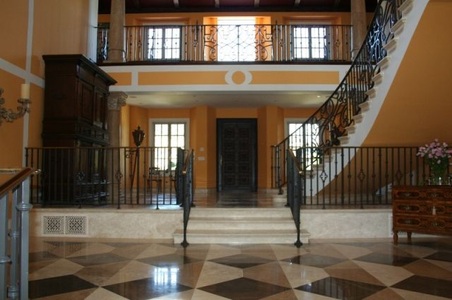Enlarge photo 210