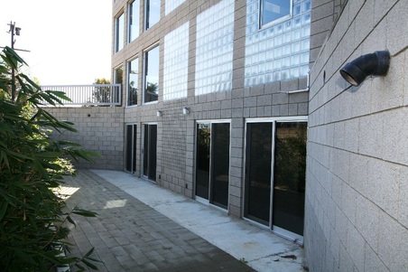 Enlarge photo 95