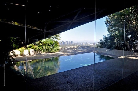 Enlarge photo 37