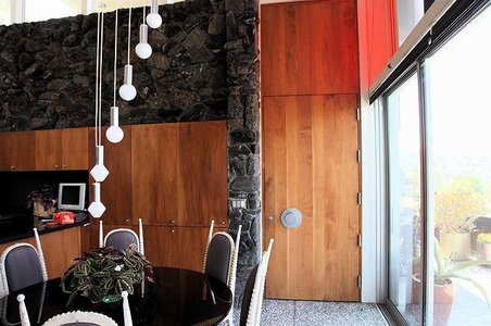 Enlarge photo 46